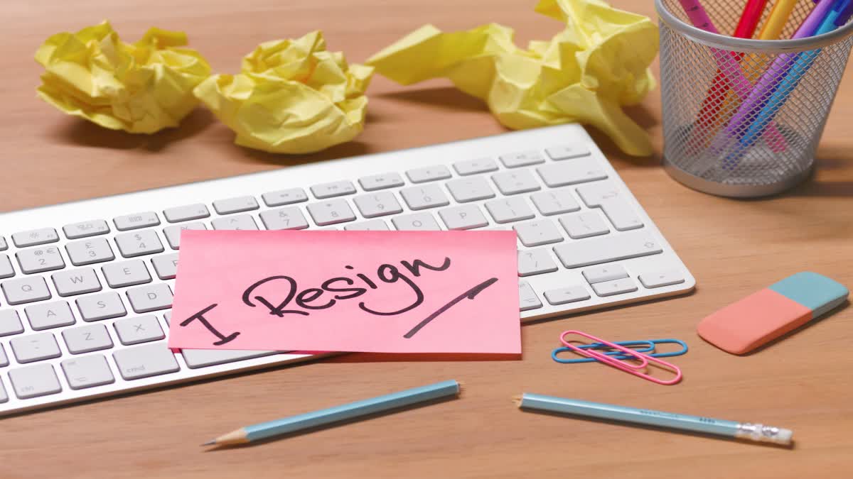 what not to do after resigning