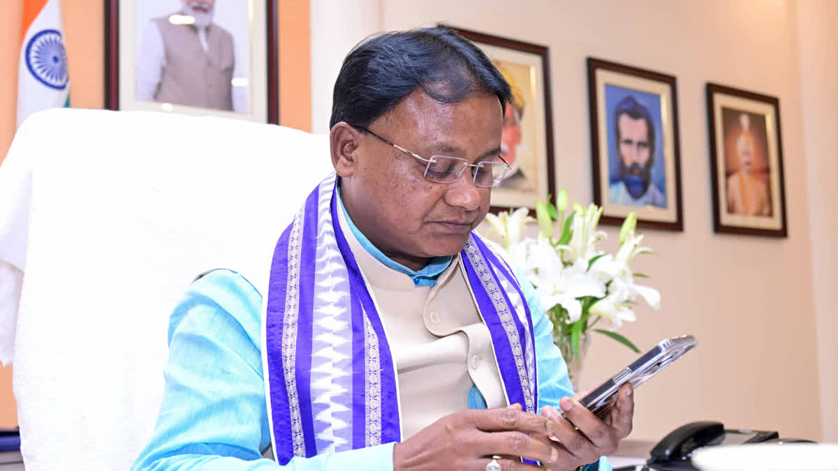 Chief Minister Mohan Charan Majhi on Wednesday spoke to two Nepalese counsellors and assured them of justice in the case of alleged suicide of a Nepalese student at KIIT campus here