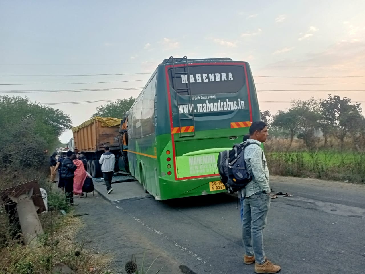 Raipur to Prayagraj Bus Accident