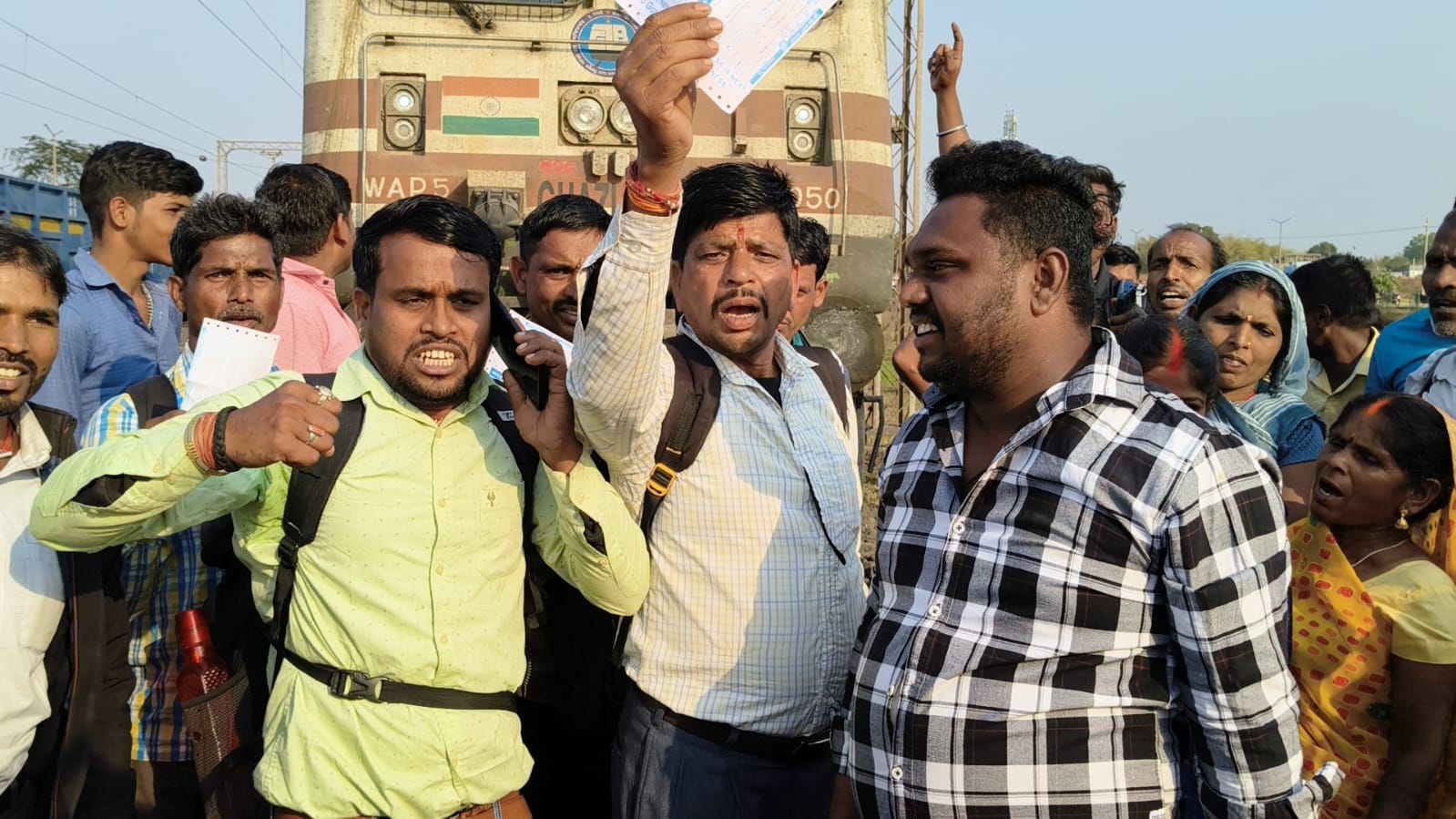 Train stopped in Giridih