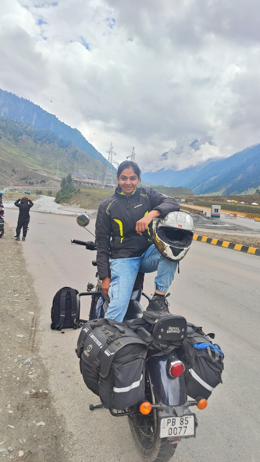 leh ladakh on Royal Enfield Bullet Maninderjit Randhawa Ahuja