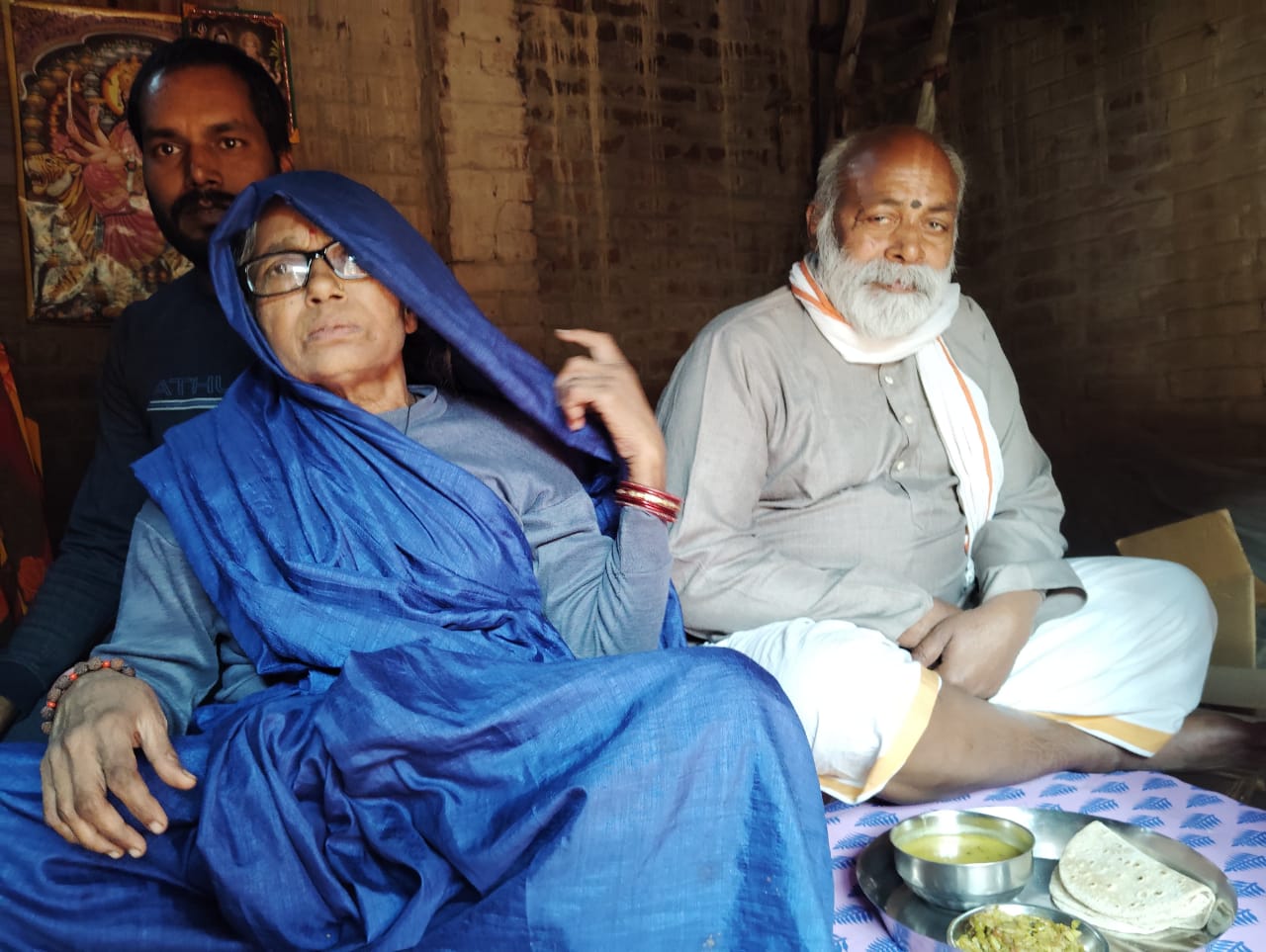 up saint son meet mother after 32 years returned home after mahakumbh snan 2025.