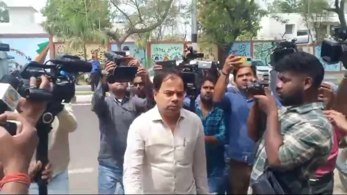 Etv BharatED interrogated Hemant Soren media advisor for 12 hours