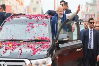 PM Narendra Modi s road show  Modi s road show at Palakkad  PM Modi Palakkad visit  PM Modi at Kerala