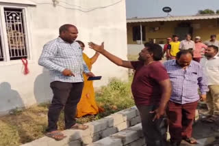 YCP Activist Attack With Municipal Authorities and Staff