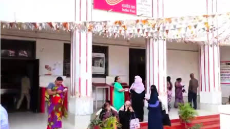 Hubballi: Women Throng Post Offices to Open 'Modi Accounts' for Rumoured Rs 3,000 Every Quarter