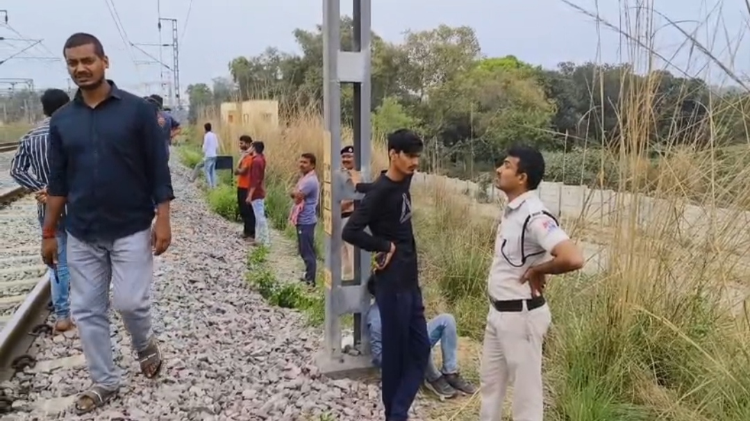 youths hit by goods train