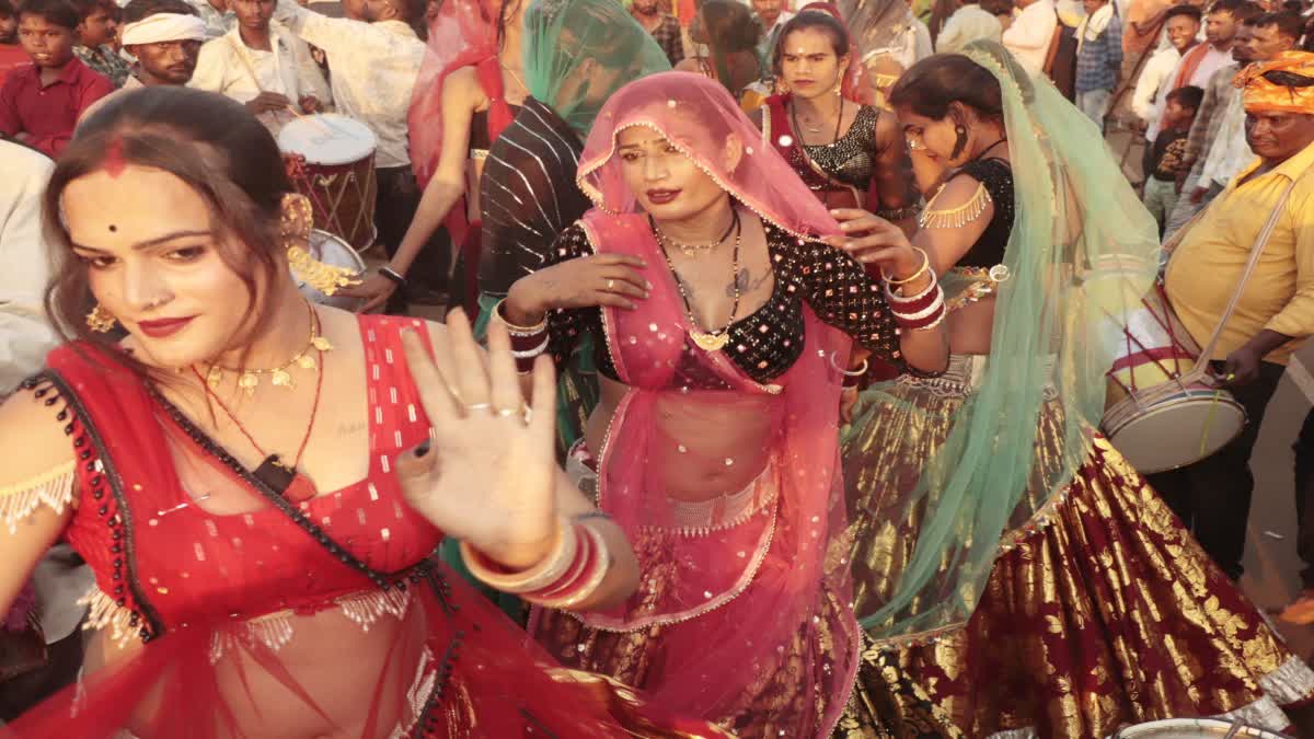 RAI DANCE KARILA MELA