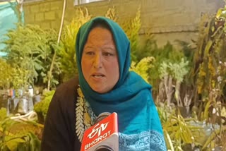 پلوامہ کی تعلیم یافتہ خاتون نے نرسری کا کاروبار شروع کیا، صبیحہ مشتاق بیروزگار نوجوانوں کےلئے مشعل راہ