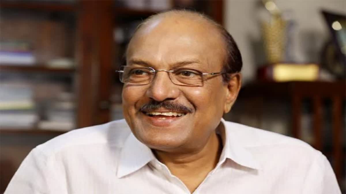 CYBER ATTACK AGAINST K K SHAILAJA  P K KUNHALIKUTTY REMAINED SILENT  ഷൈലജ ടീച്ചര്‍ക്കെതിരെയുള്ള വിവാദം  മൗനം പാലിച്ച് പികെ കുഞ്ഞാലിക്കുട്ടി