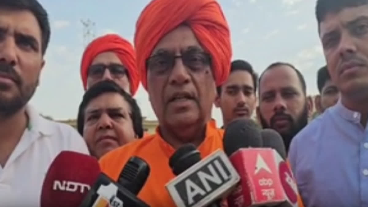 Swami Sumedhanand Saraswati voted in sikar, claimed to have scored a hat-trick
