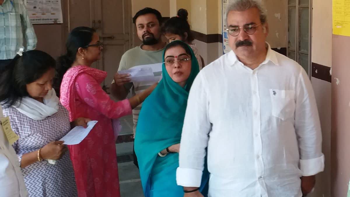 KHACHARIYAWAS CAST HIS VOTE