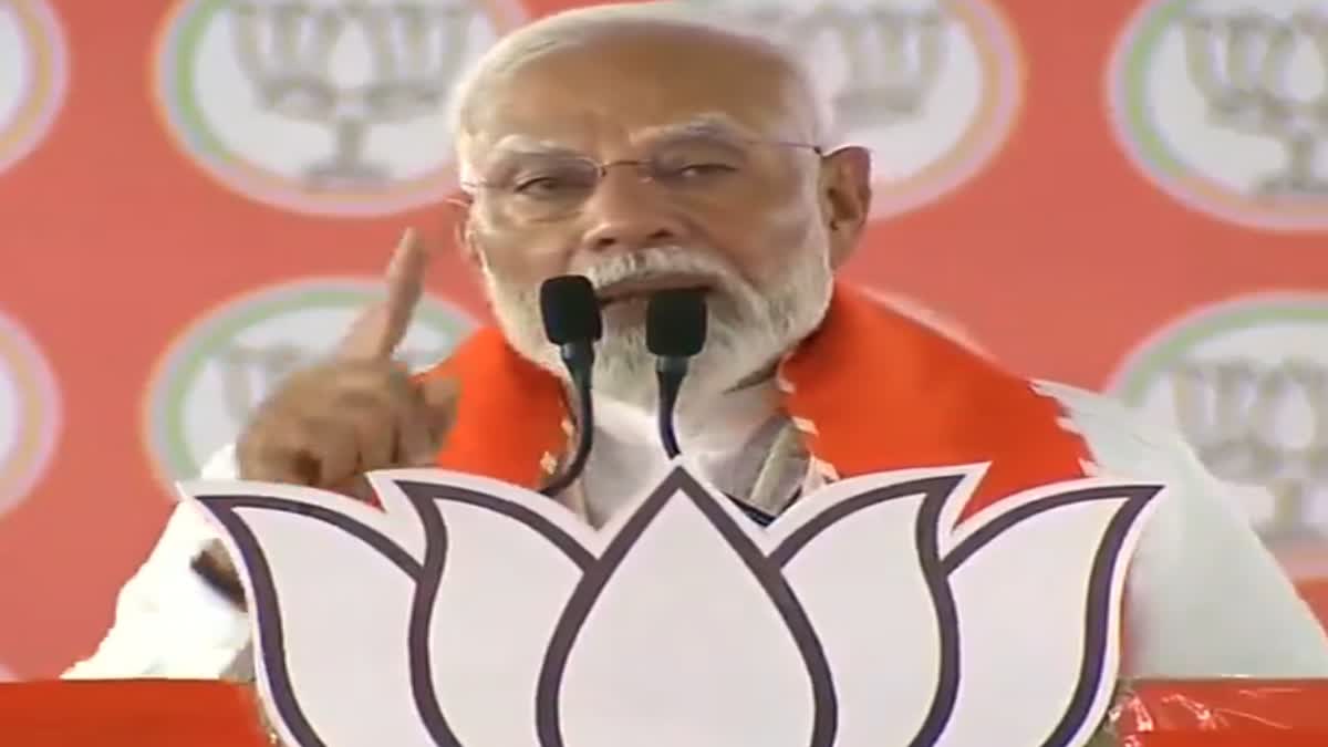 PM Narendra Modi Wardha Sabha says I worshiped the people whom no one asked