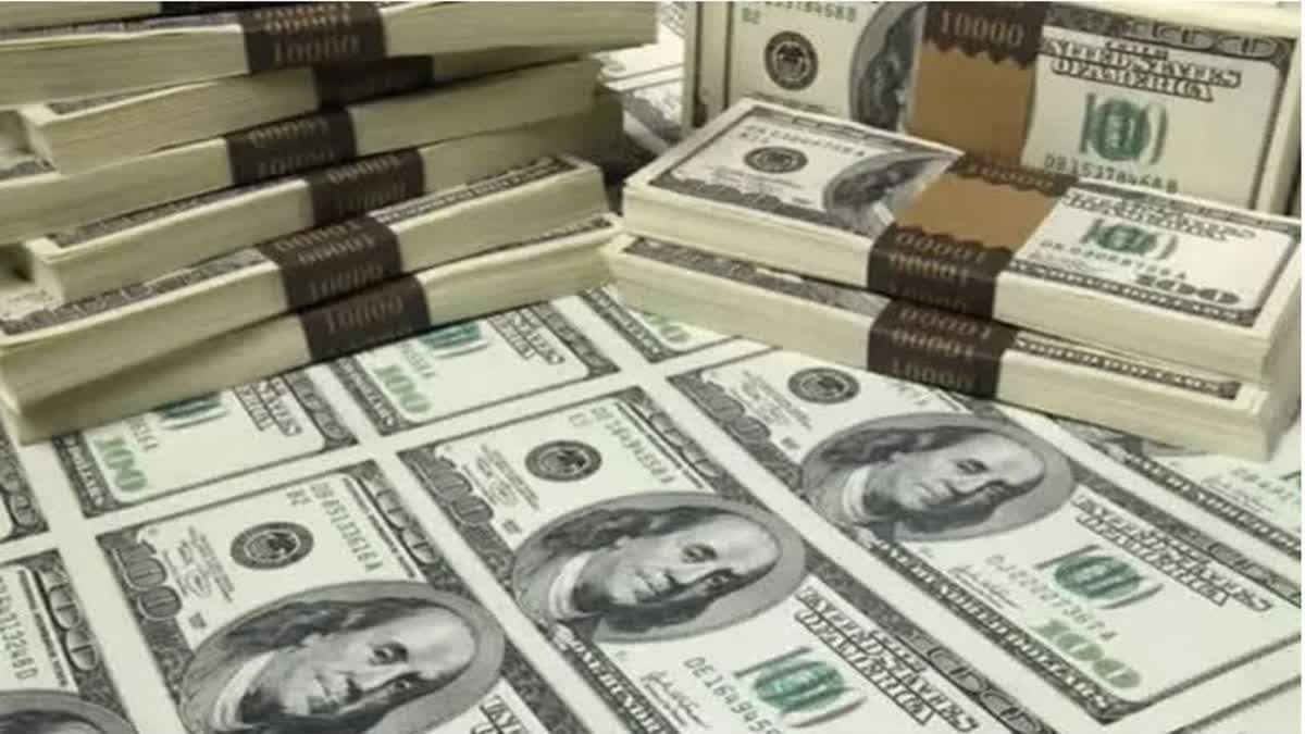 foreign-exchange-reserves-reduced-to-643-billion-dollars