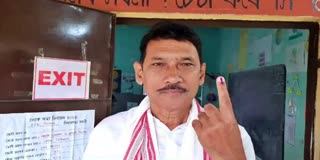 Congress MLA Bhaskar Jyoti Baruah CASTS VOTE IN TITABOR