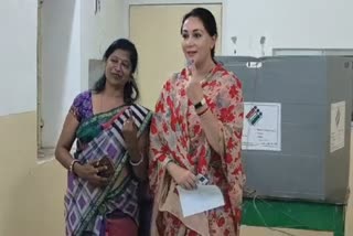 Deputy CM diya Kumari cast Vote