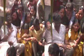 Strong protest by ABVP workers in Hubli student murder case