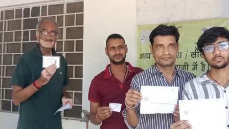 BJP candidate Rao Rajendra Singh casts his vote from Jaipur Rural