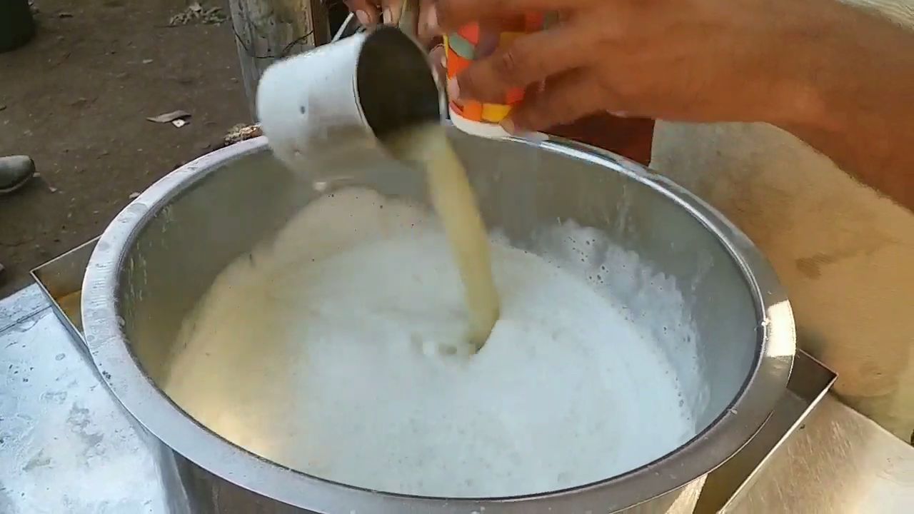 આકરી ગરમીથી રાહત આપતો શેરડીનો રસ