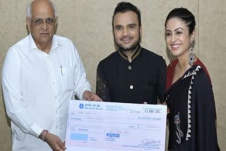 માનસી પારેશ અને પાર્થિવ ગોહિલ સાથે CMની તસવીર