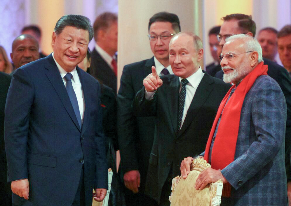 Prime Minister Narendra Modi with Russian President Vladimir Putin and Chinese President Xi Jinping at the dinner hosted for BRICS leaders, in Kazan on 23 October, 2024.