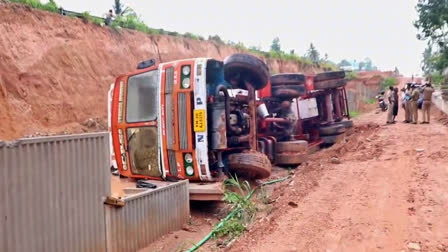 LPG TANKER ACCIDENT MANAGALAPURAM  TANKER ACCIDENT  മംഗലപുരത്ത് എൽപിജി ടാങ്കര്‍ മറിഞ്ഞു  തിരുവനന്തപുരം ടാങ്കല്‍ അപകടം