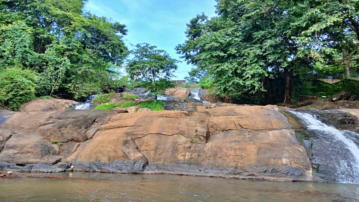 KOTTAYAM Tourism BEST TOURIST DESTINATIONS IN KERALA KOTTYAM TOURIST SPOTS FAMOUS TOURIST SPOTS IN KERALA