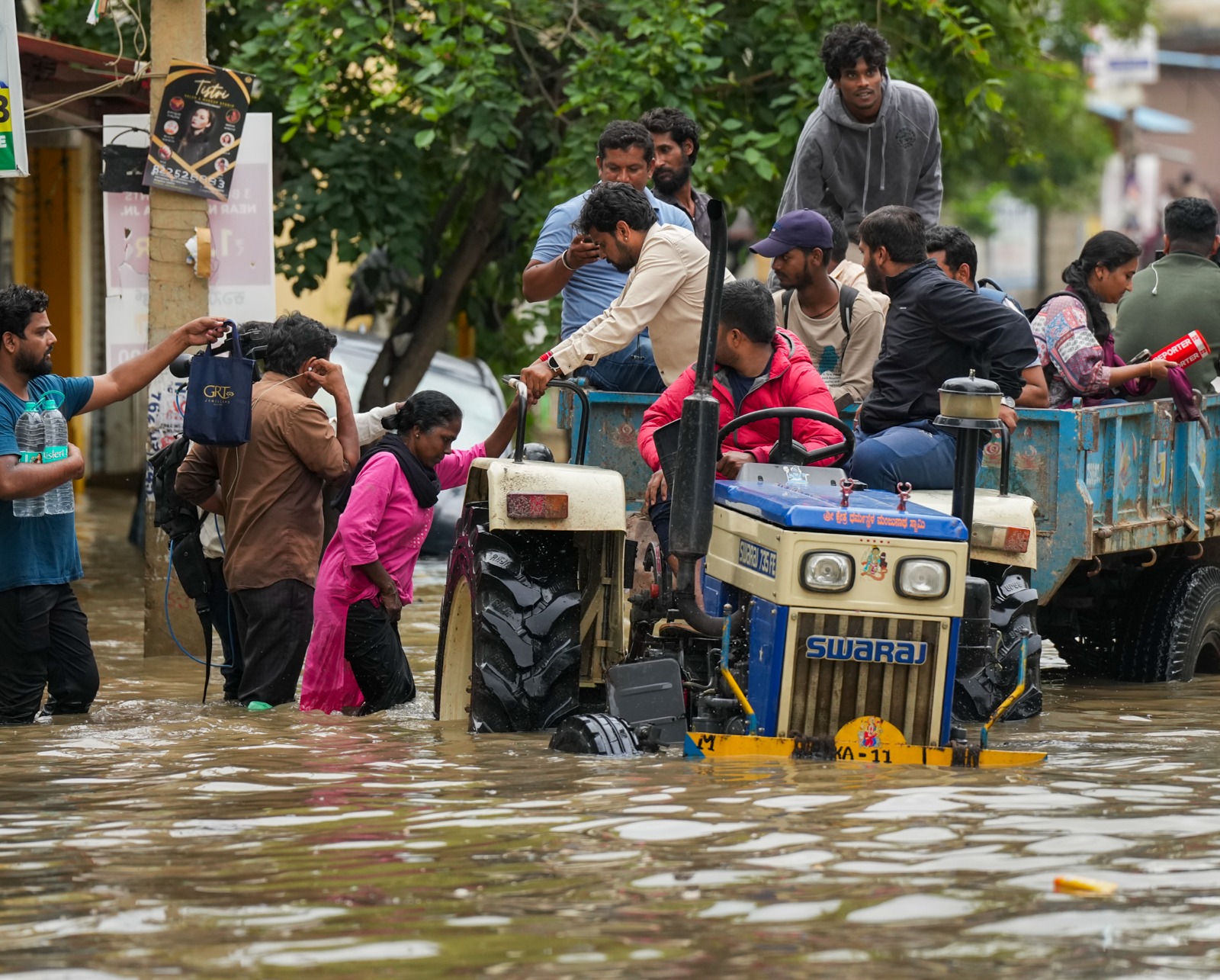 Heavy Rains Flooded In Bengaluru