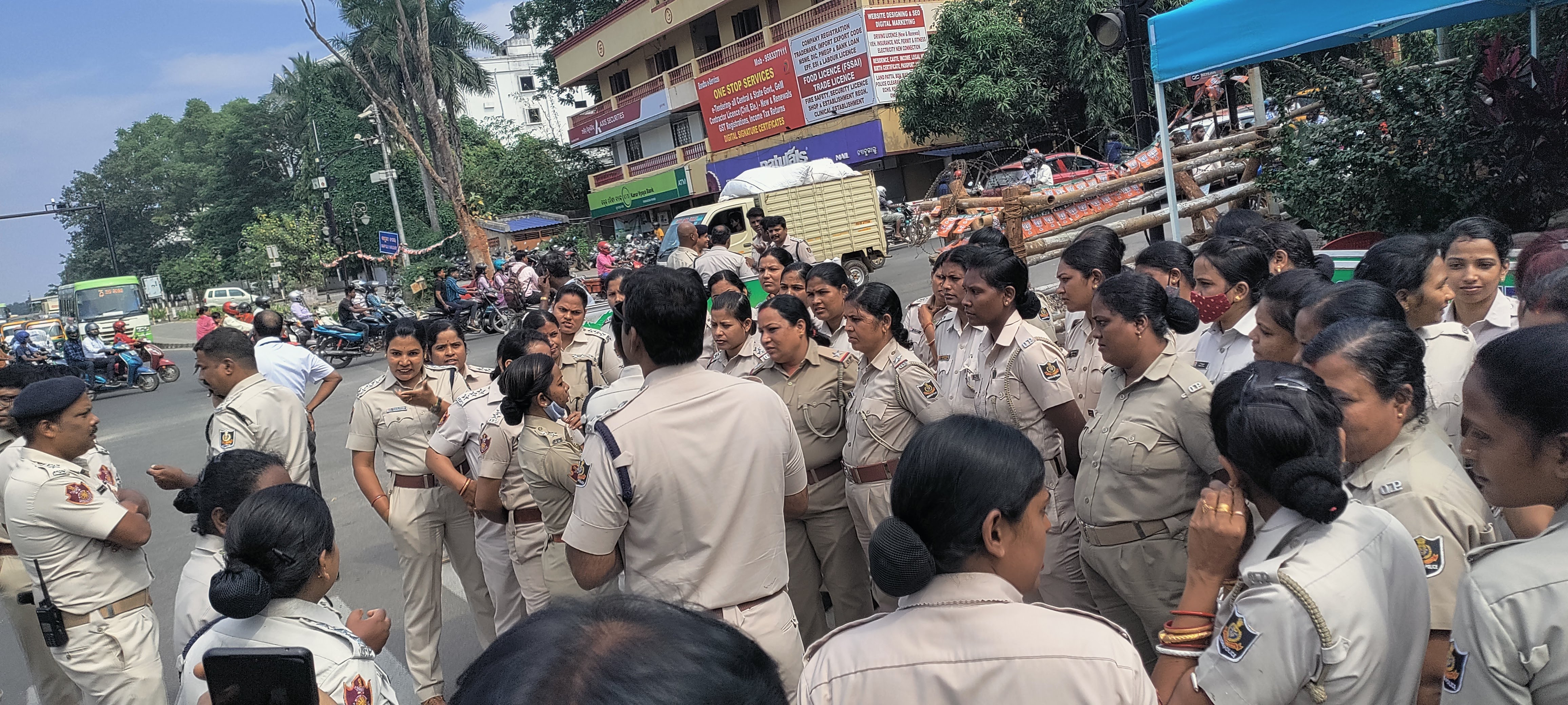 odisha govt starts deportation process for illegal Bangladeshi immigrants STF Leads Massive Operation