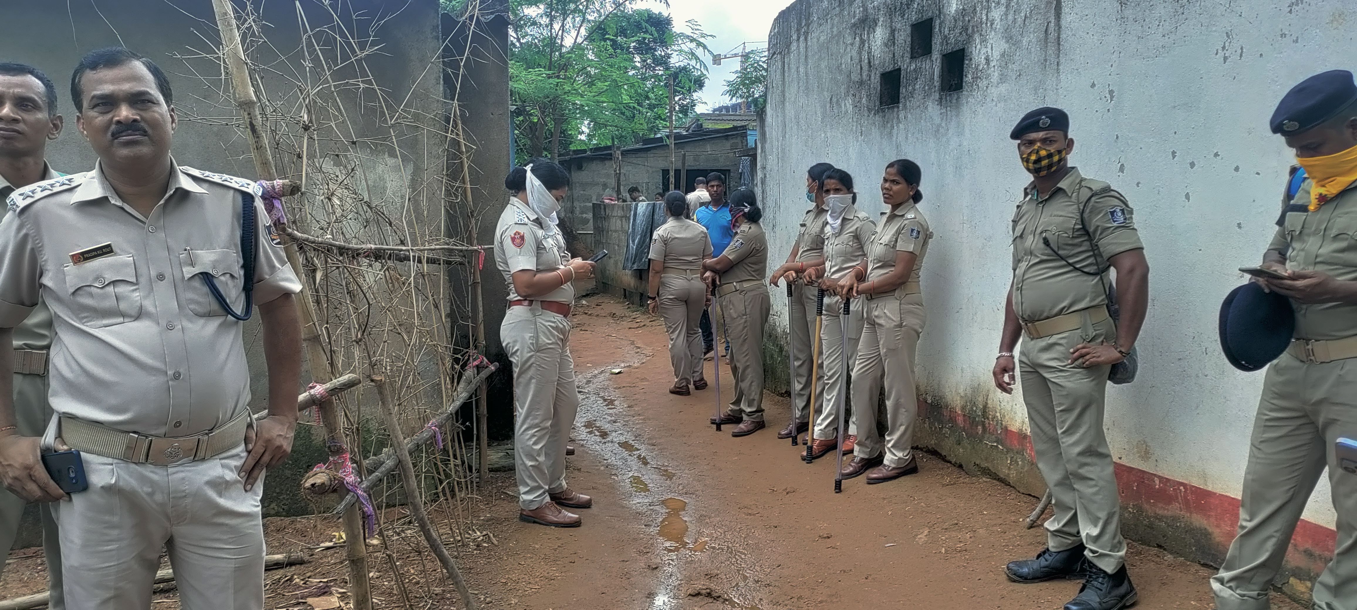 odisha govt starts deportation process for illegal Bangladeshi immigrants STF Leads Massive Operation