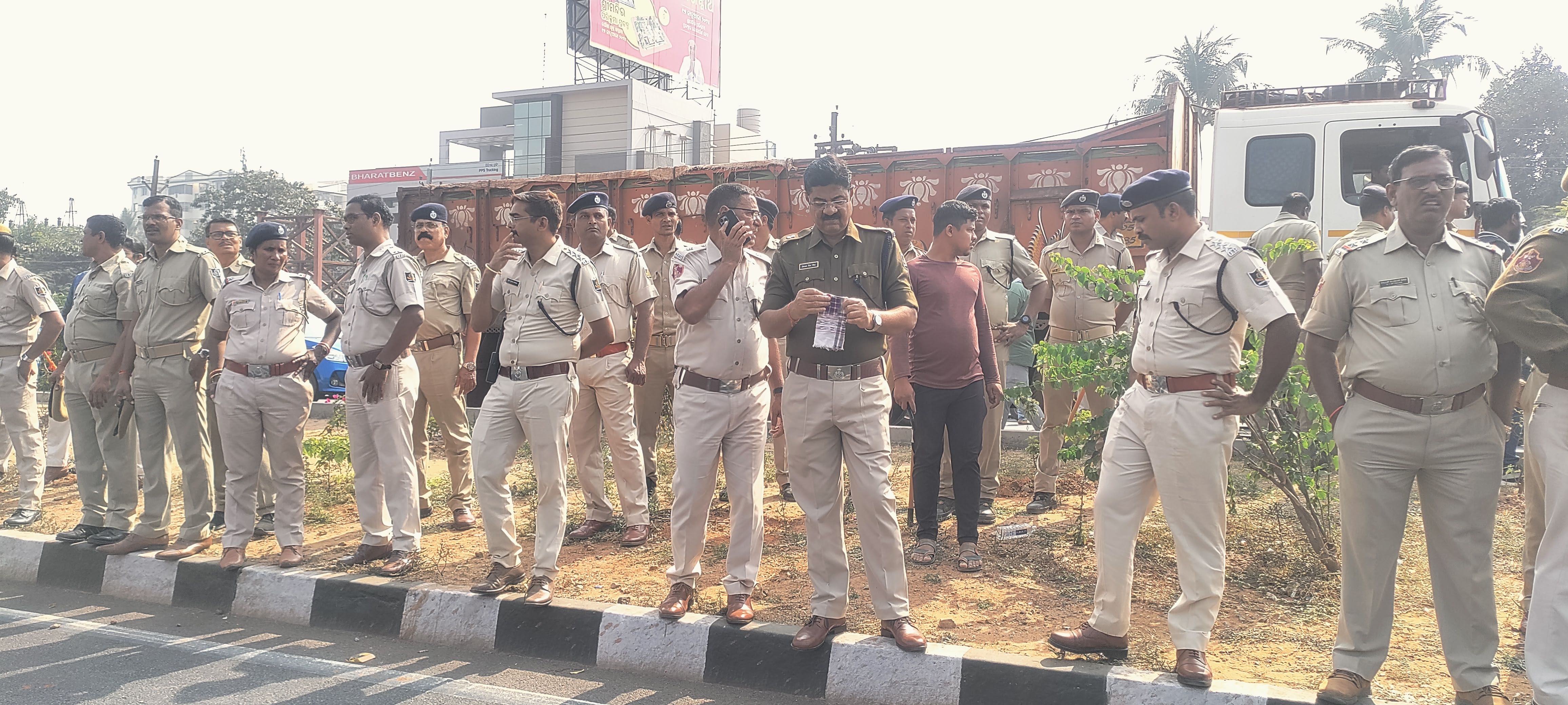 odisha govt starts deportation process for illegal Bangladeshi immigrants STF Leads Massive Operation