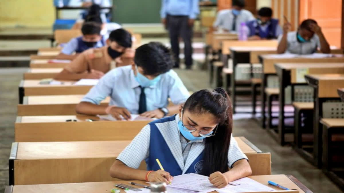 Schools shut in various districts due to heavy rainfall warning in Tamil Nadu