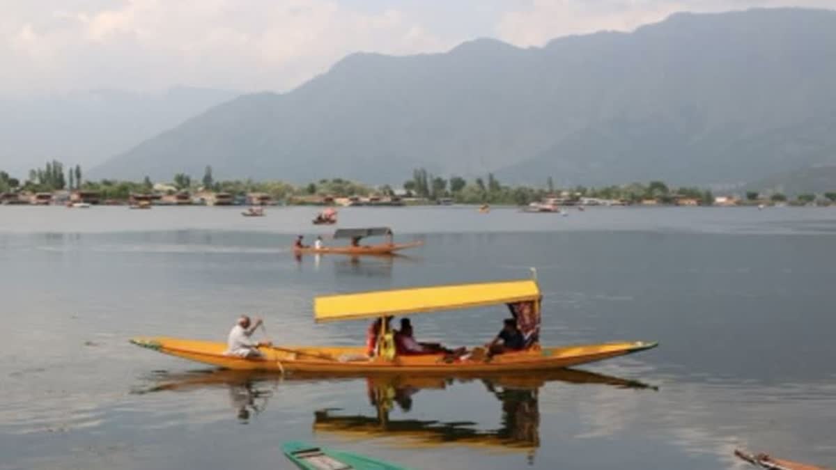 کشمیر میں اگلے پانچ دنوں تک موسم گرم رہنے کا امکان