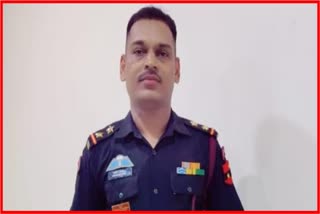 fake army officer arrested in Pune