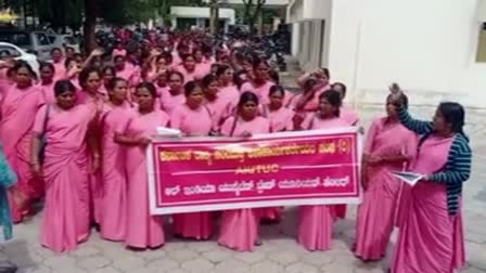 Protest by Asha workers