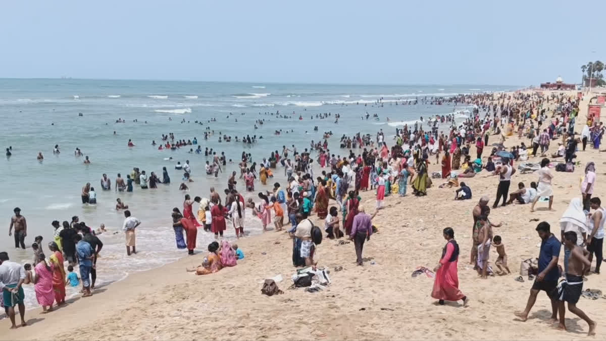 Tiruchendur beach Image