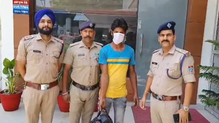 Police arrested a drug smuggler in Ramnagar