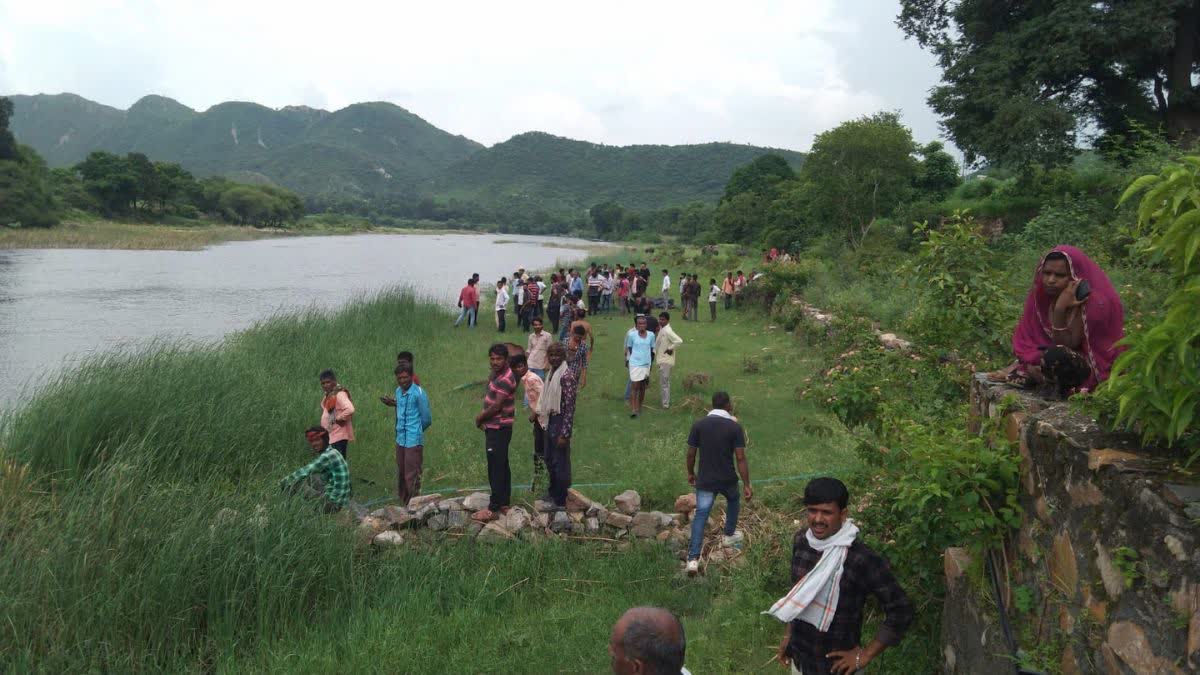 2 Youths Drowned while bathing