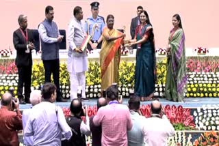 15 collectors of MP honored by President