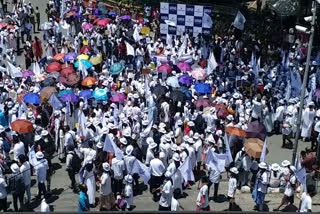 una march  una march for Pay Revision  യുഎൻഎ  ശമ്പള പരിഷ്‌കരണം  നഴ്‌സുമാരുടെ മാർച്ച്  മാർച്ച്  സെക്രട്ടേറിയറ്റിലേക്ക് പ്രതിഷേധ മാർച്ച്  Nurses March  Protest march to Secretariat