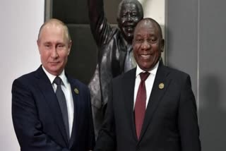 جنوبی افریقہ کے صدر سیرل رامفوسا اور روسی صدر ولادیمیر پوتن
