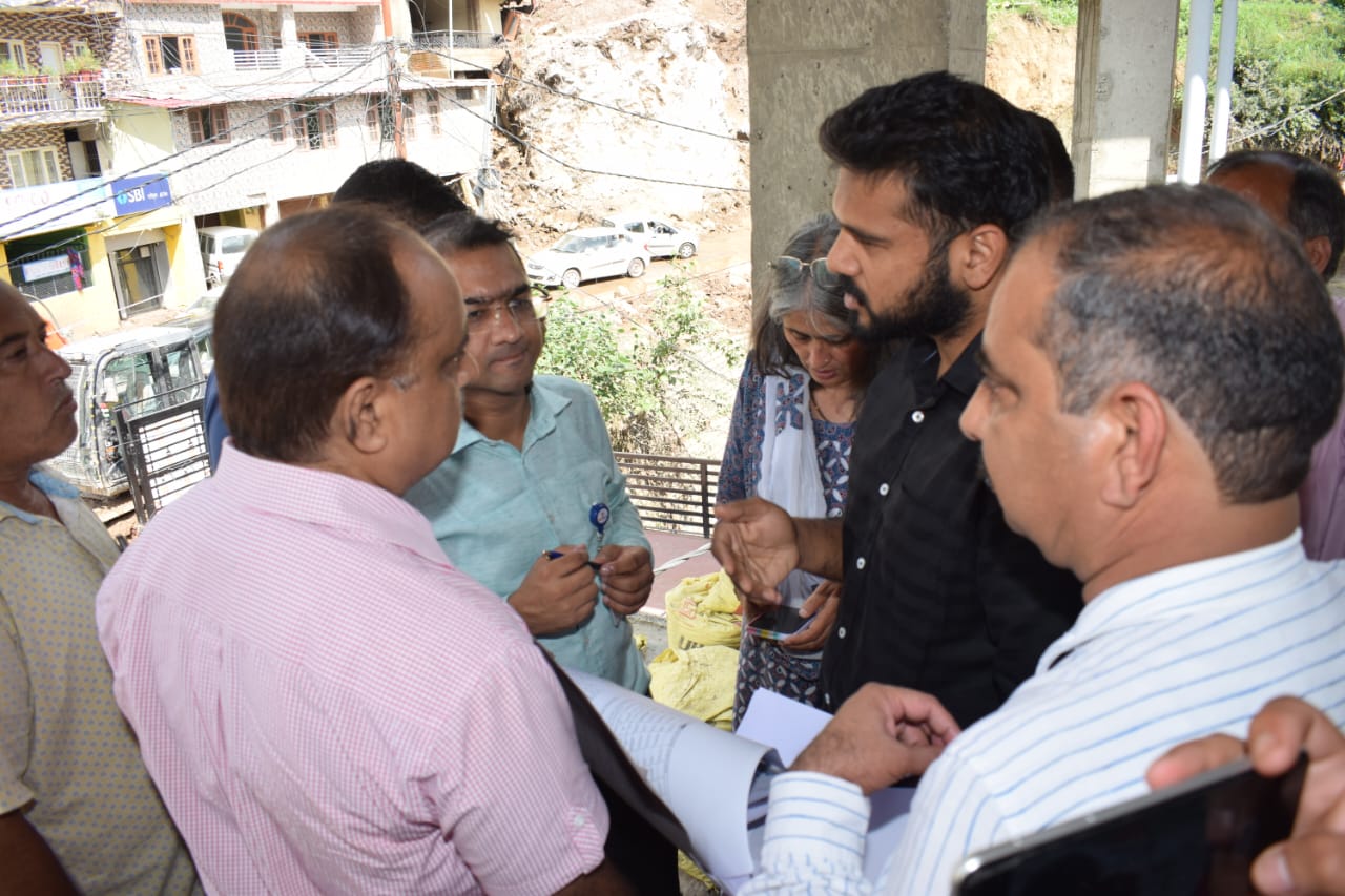 Central Survey Team Visit Solan For Disaster damage.