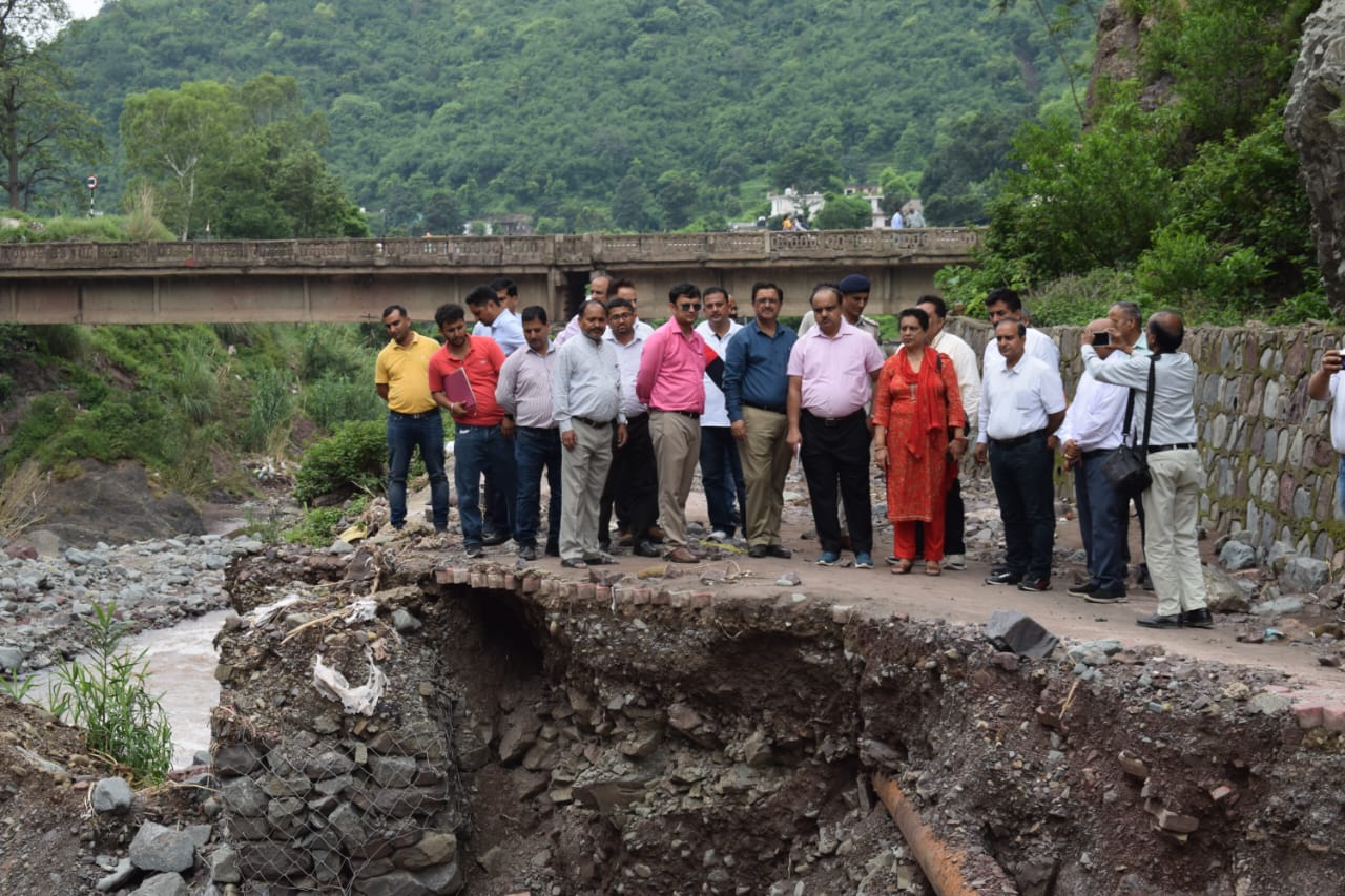 Central Survey Team Visit Solan For Disaster damage.