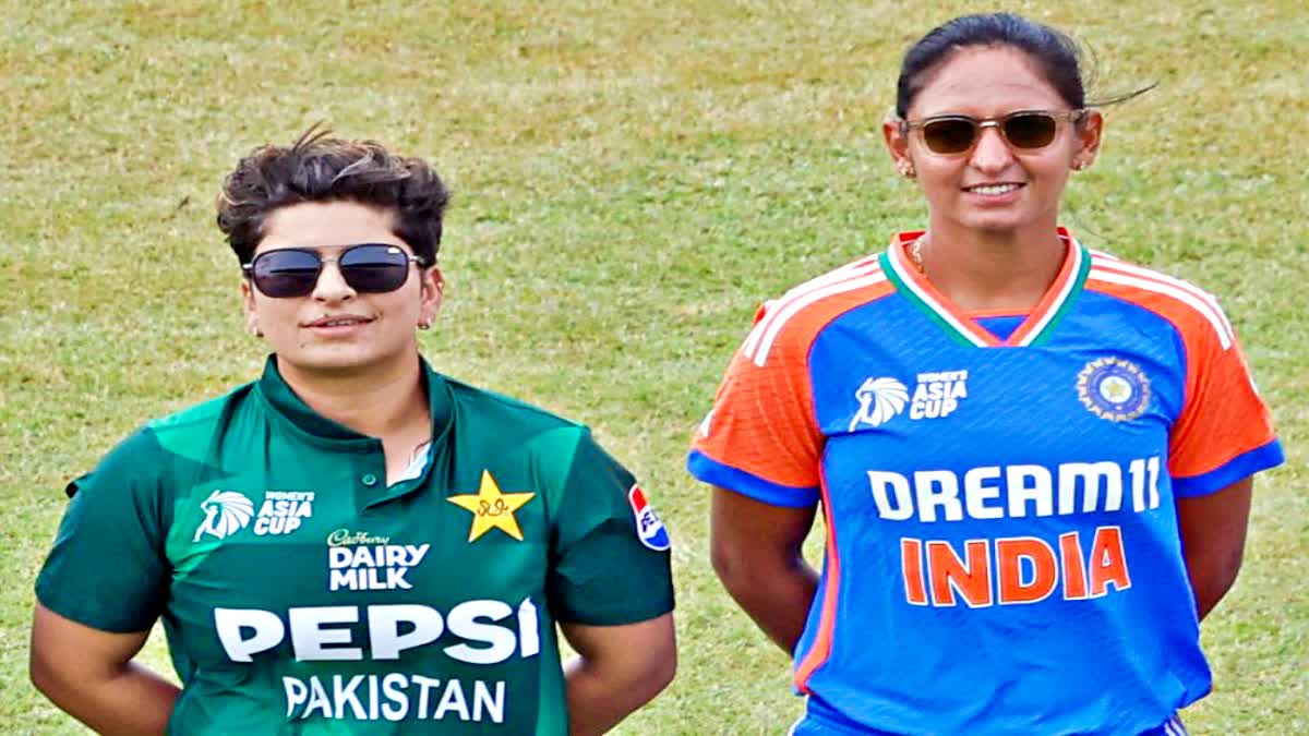 Pakistan captain Nida Dar and India captain Harmanpreet Singh