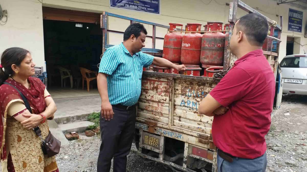 Shortage of domestic gas cylinders in Haldwani