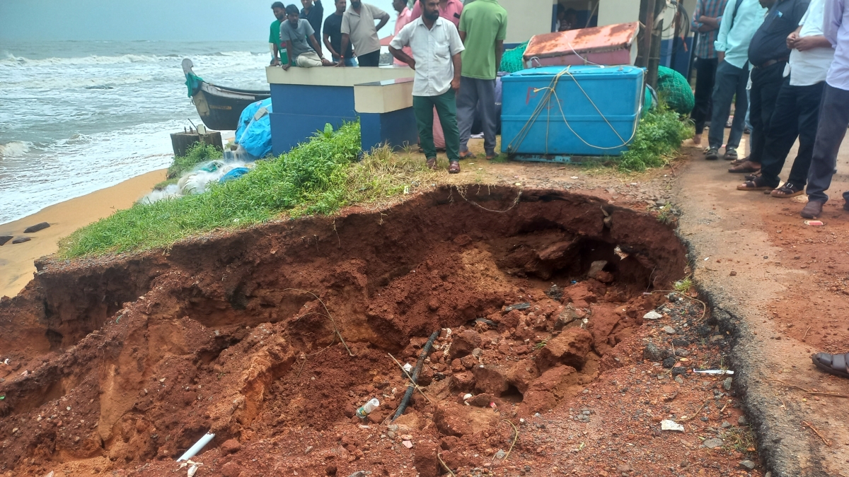 COASTAL EROSION SEA EROSION KASARAGOD Kanhangad Kasaragod Road KASARAGOD COASTAL PROTEST