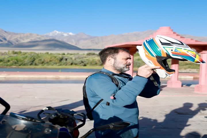 Rahul rides his bike from Leh to Pangong lake, remembers his late father's words