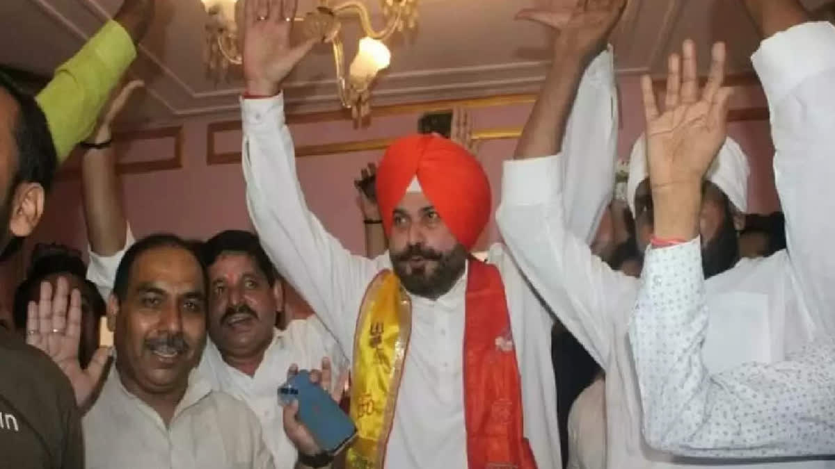 Navjot Singh Sidhu can get the command of UP