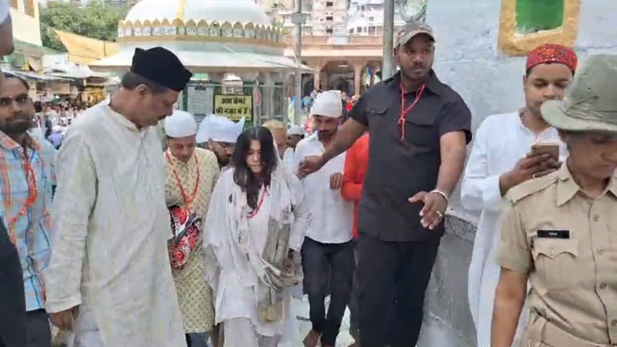 Ekta Kapoor visited Ajmer Sharif