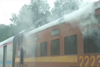 fire in udaipur khajuraho intercity train